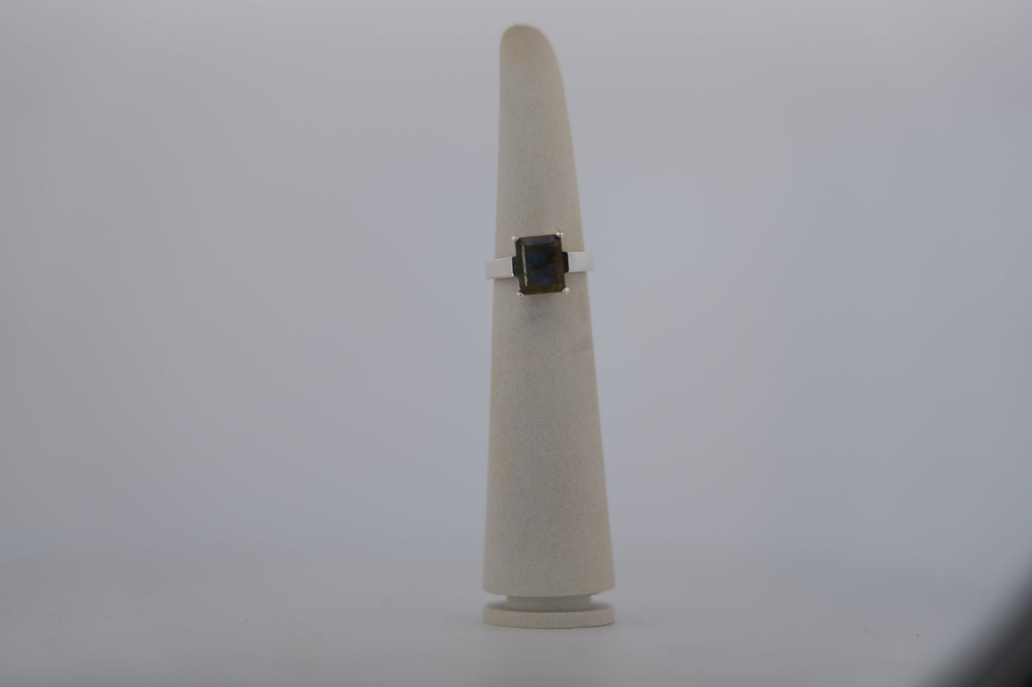 R0737 custom gemstone ring