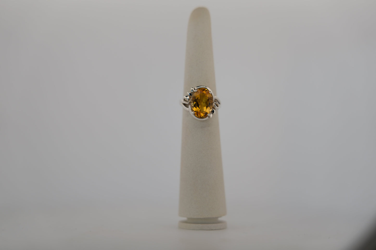R3864 custom gemstone ring