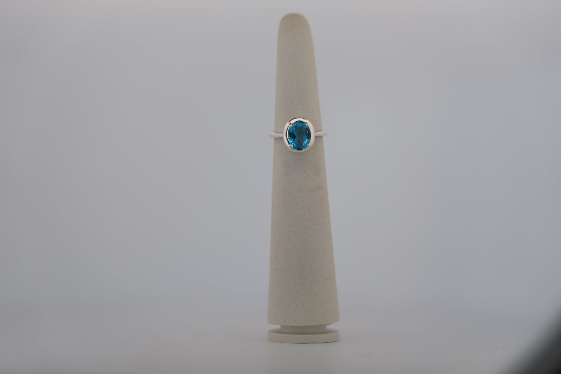 2191 custom gemstone ring