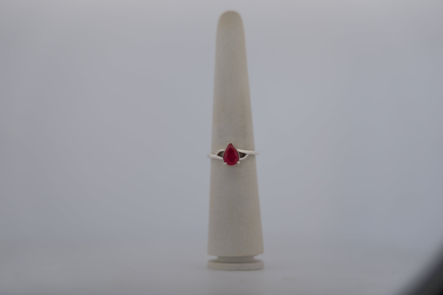 R0194 custom gemstone ring