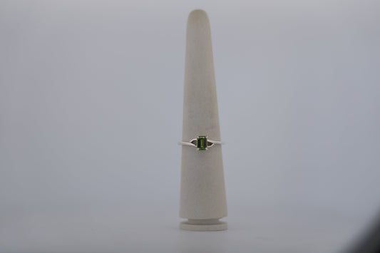 R0195 custom gemstone ring