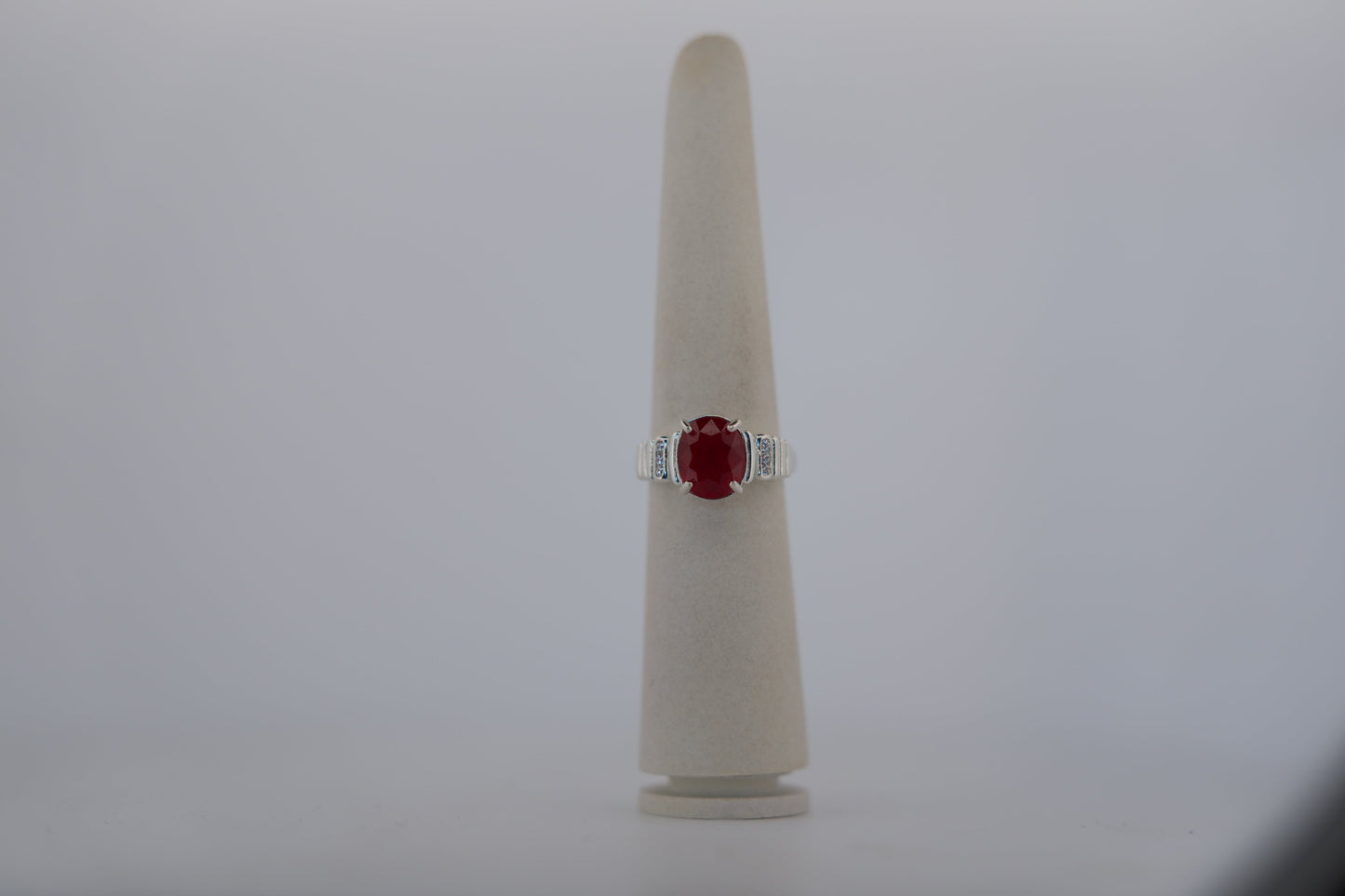 R0690 custom gemstone ring