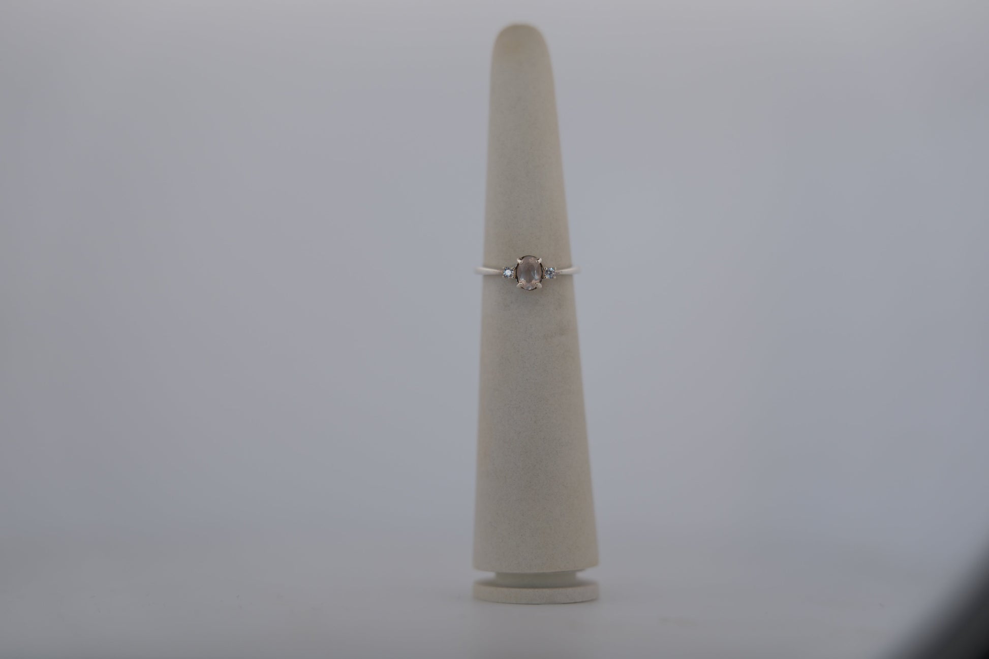 R0997 custom gemstone ring