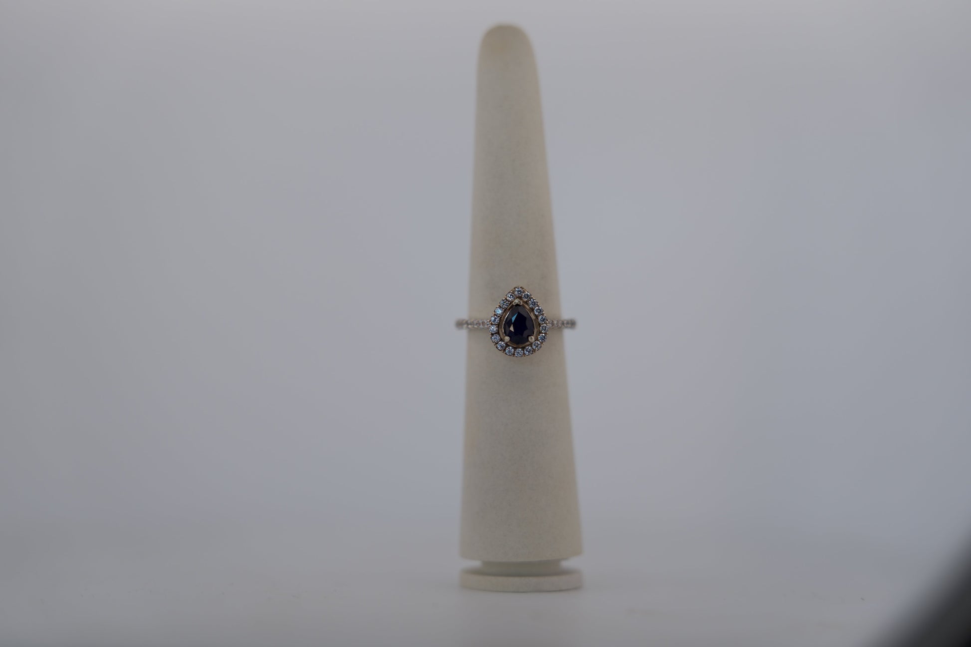 R7853 custom gemstone ring