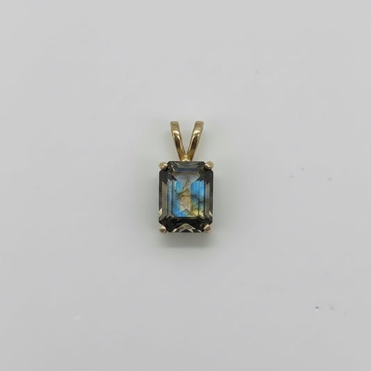 Custom gemstone pendant 9x7 (shown in labradorite)